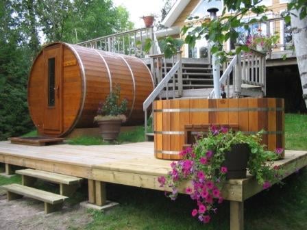 sauna and cold plunge pool