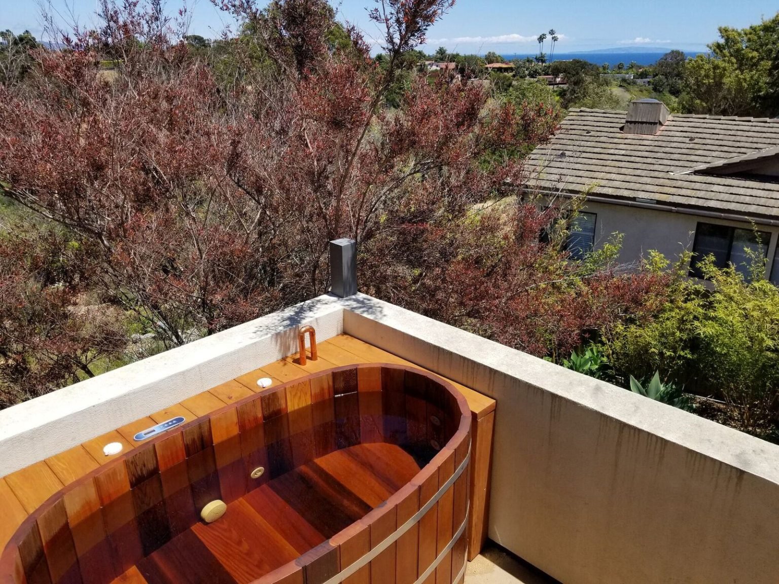Exploring Small Hot Tub Options for Intimate Spaces